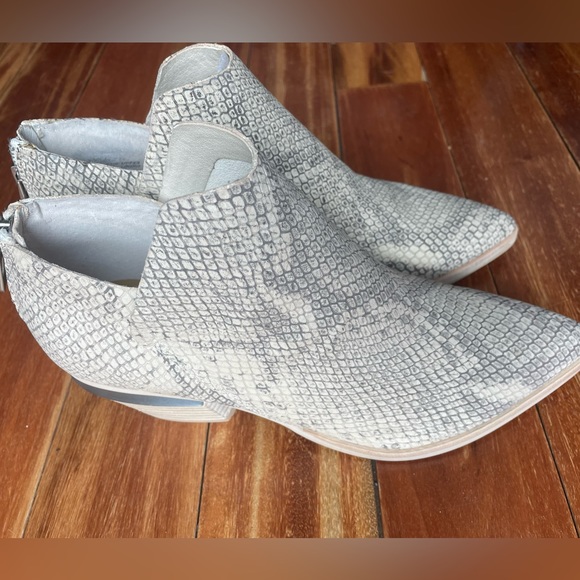 New Dolce Vita Marca Ankle Boots - Picture 1 of 5